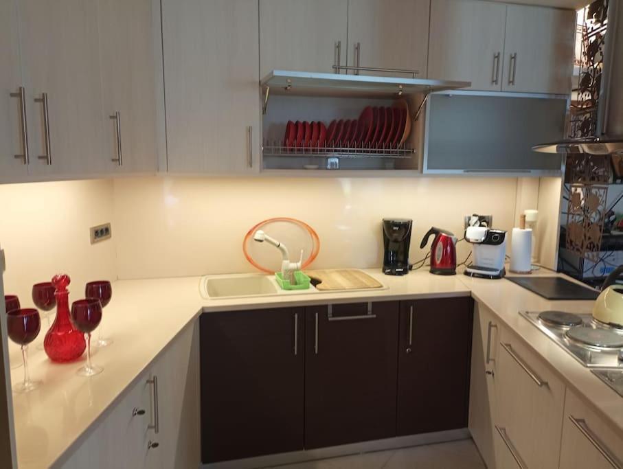 Annitas Luxury Oasis Appartment Athena Bagian luar foto